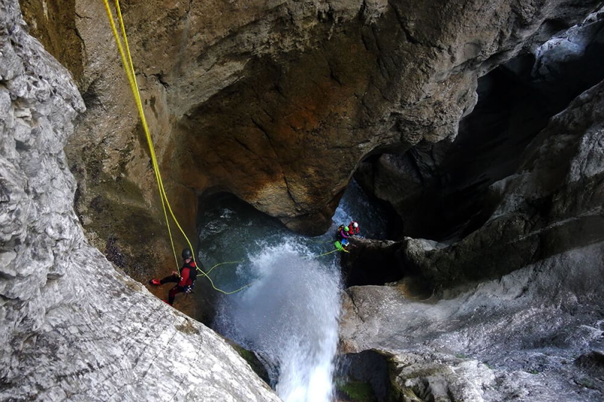 canyon experts : canyon des Ecouges (Isère)