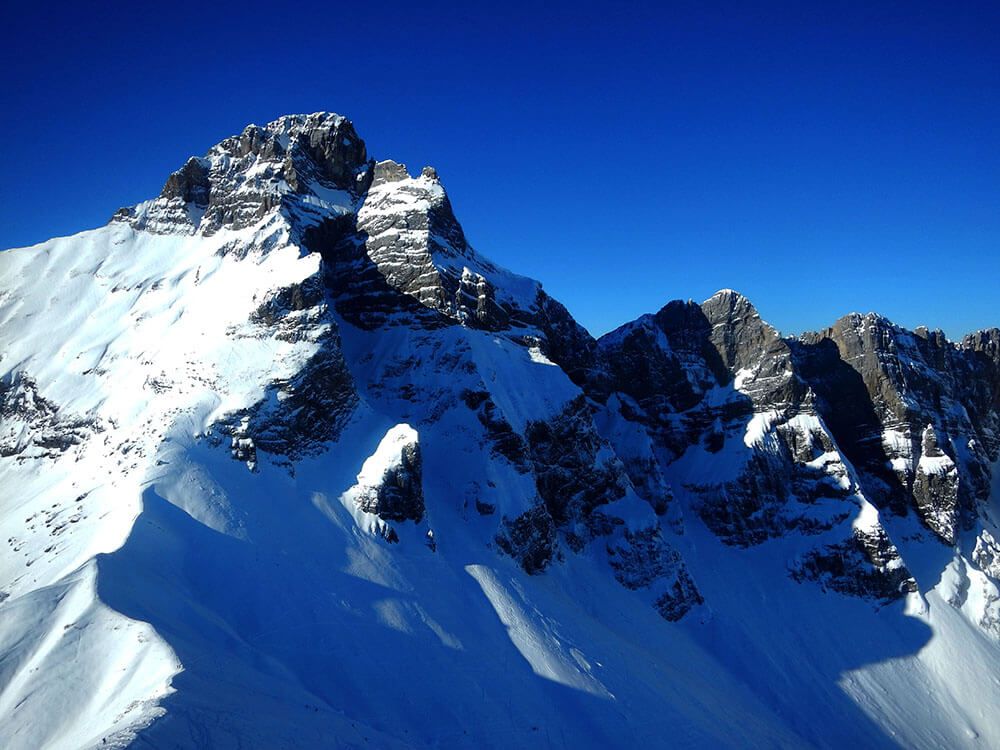 Vue de la pointe percée depuis les 4 têtes (Sallanches, Haute-Savoie)